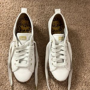 WONDER WOMAN KATE SPADE KEDS | Color: Brown/White | Size: 7.5